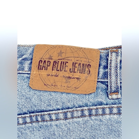 GAP Women's high wasted tapered Leg Jeans in Light Blue - Picture 8 of 9